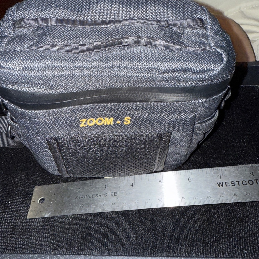 Mountainsmith Zoom S Black Camera Bag ‎ 4016 Very Nice. Great Condition